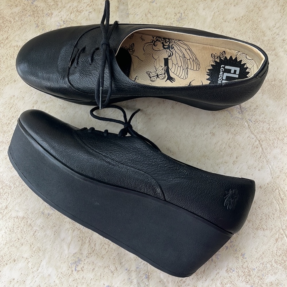 Fly London eu 39 / US 8.5 platform oxfords